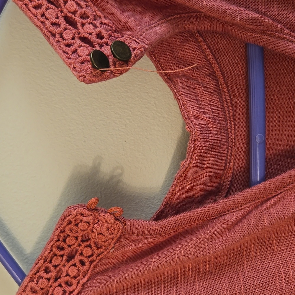 Ladies Top - Picture 7 of 10